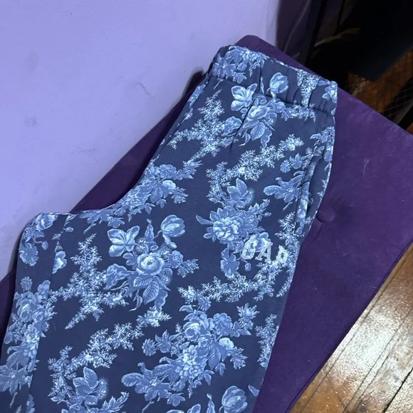 CLOSET CLOSING LoveShackFancy x GAP Floral Blue Joggers - Picture 5 of 6